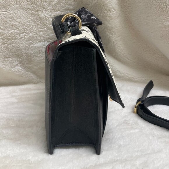 Feminine Besty Johnson Black/White Floral Handbag w/Shoulder Strap Medium Size - Picture 5 of 12